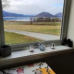 1 In The Yellow House, Close To Airport & Lofoten * Evenskjer