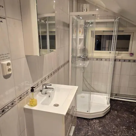Проживание в семье 1 In The Yellow House, Close To Airport & Lofoten *