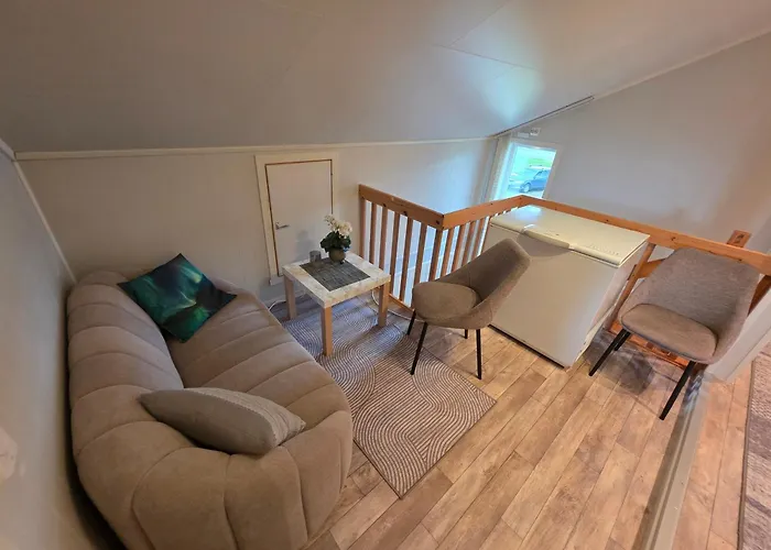 1 In The Yellow House, Close To Airport & Lofoten Alloggio in famiglia Evenskjer