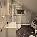 1 In The Yellow House, Close To Airport & Lofoten * אבנסקייר