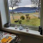 1 In The Yellow House, Close To Airport & Lofoten *